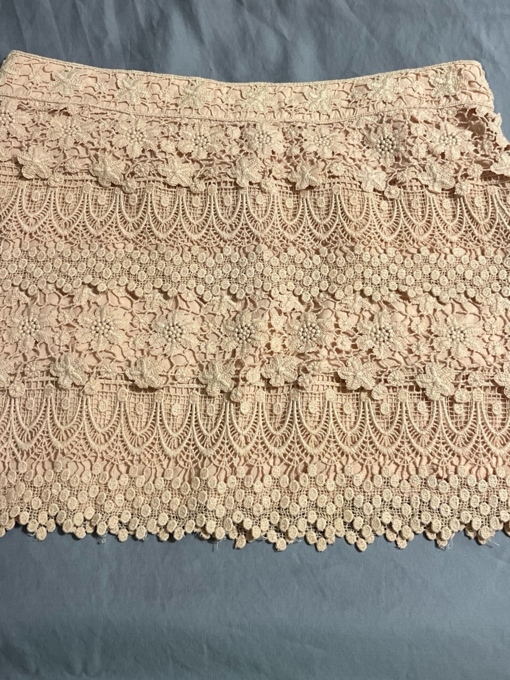 American Eagle dusty rose skirt